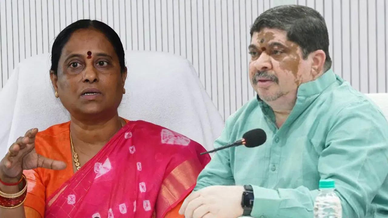 BC Reservations : బీసీ రిజర్వేషన్లకు మద్దతుగా ఢిల్లీలో మహాధర్నా… ఢిల్లీకి మంత్రులు పొన్నం, కొండా సురేఖ