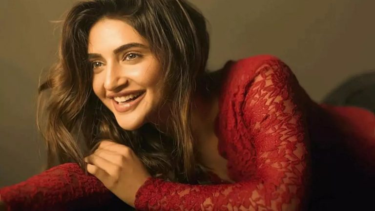 Sreeleela: రష్మిక తో మాట్లాడటానికి ఇబ్బంది పడ్డా..