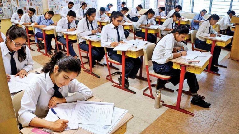 SSC Exams : తెలంగాణ టెన్త్‌ ఎగ్జామ్‌లో తొలిసారి 24 పేజీల బుక్‌లెట్‌