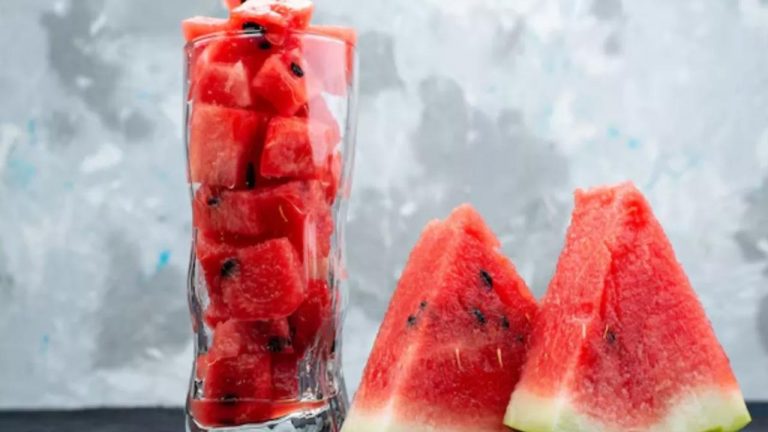 Watermelon:కట్ చేసిన పుచ్చకాయను ఫ్రిజ్‌లో పెడుతున్నారా? ఇన్ని రోజుల కంటే ఎక్కువ నిల్వ చేయొద్దు!