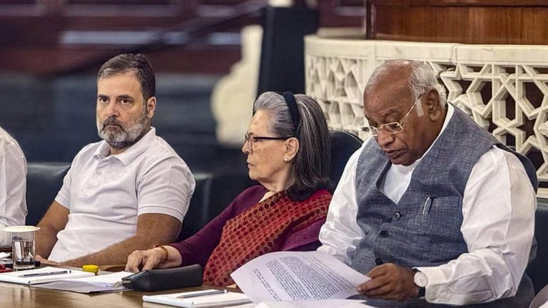 Gujarat: నేటితో ముగియనున్న ఏఐసీసీ సమావేశాలు.. కీలక తీర్మానాలు చేసే ఛాన్స్!