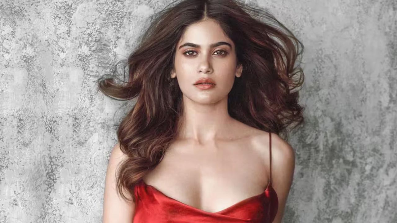 Aaditi Pohankar : రొమాంటిక్ సీన్లలో హీరోలే ఇబ్బంది పడుతారుః స్టార్ యాక్టర్