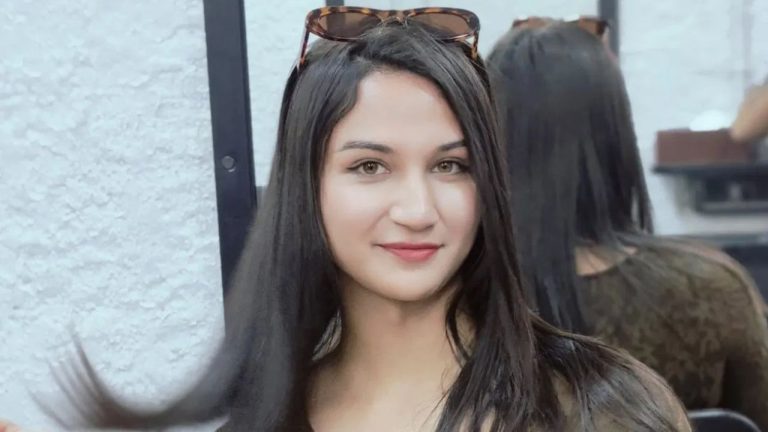 Anaya Bangar: ఓ క్రికెటర్ నాతో పడుకుంటావా అన్నాడు.. సంజయ్‌ బంగర్‌ కుమార్తె షాకింగ్ కామెంట్స్!