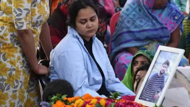 Pahalgam terror attack: ‘‘హిందువునని గర్వంగా ప్రాణత్యాగం చేశాడు’’.. నా భర్తకు అమరవీరుడి హోదా ఇవ్వండి..