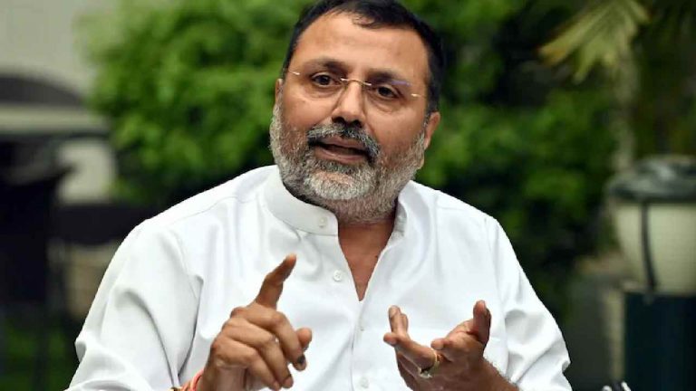 BJP MP: సుప్రీంకోర్టు పరిధి దాటుతోంది.. మత యుద్ధాన్ని ప్రేరేపిస్తే బాధ్యత మీదే..