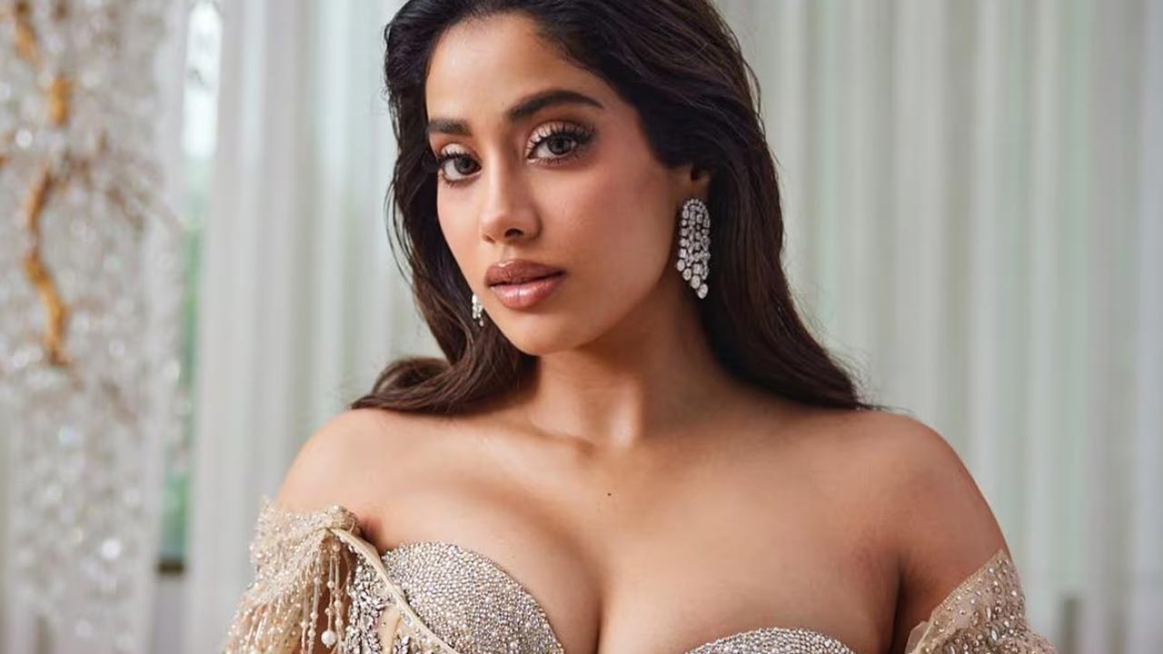 Janhvi Kapoor : అబ్బాయిలకు పీరియడ్స్ వస్తే యుద్ధాలే జరిగేవి : జాన్వీకపూర్