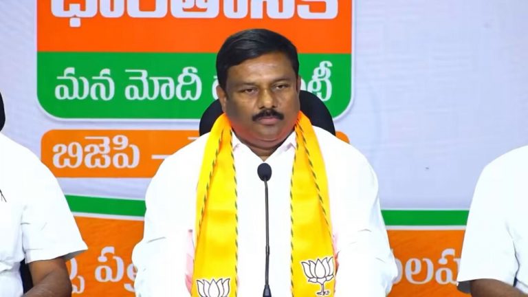 BJLP leader Maheshwar Reddy: ప్రియాంక గాంధీ భర్త కోసమే భూముల అమ్మకం?