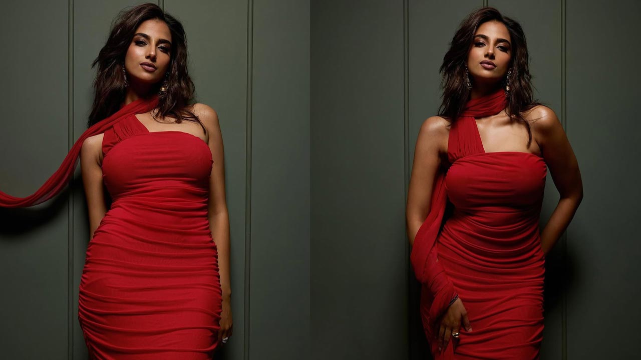 Meenakshi Chaudhary : మీనాక్షి ఘాటు ఫోజులు