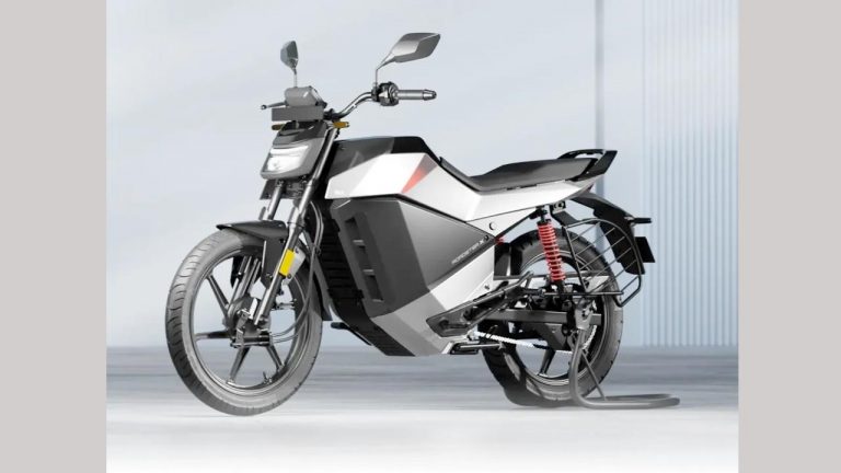 Ola Roadster X: ఓలా ఎలక్ట్రిక్ సంచలనం.. స్టైలిష్ లుక్, స్పోర్టీ ఫీల్‌తో తొలి బైక్ విడుదల.. తక్కువ ధరకే