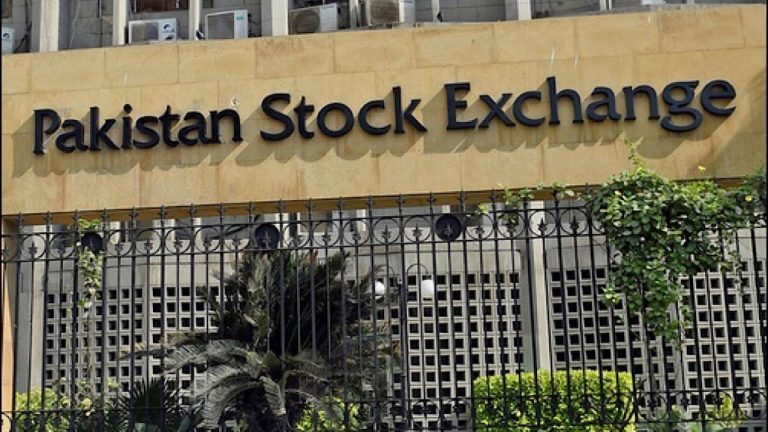 Pakistan Stock Market: భారత్ దెబ్బకు పాక్ స్టాక్ మార్కెట్ కుదేల్