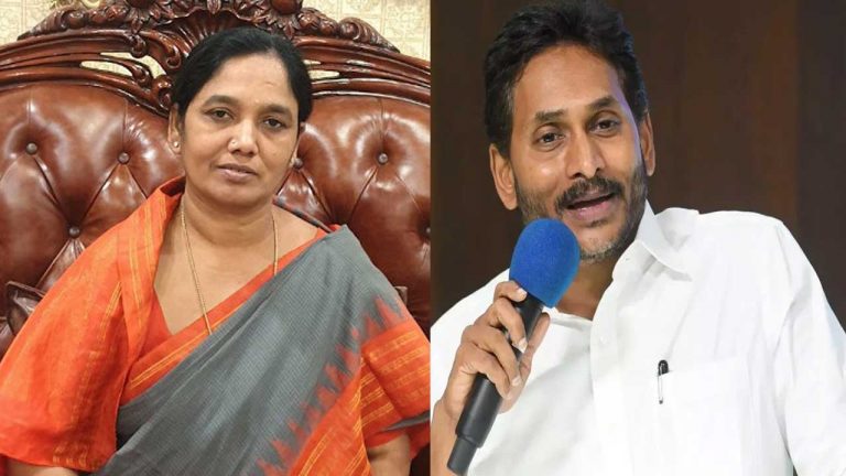 Paritala Sunitha: జగన్ పర్యటనపై పరిటాల సునీత సంచలన వ్యాఖ్యలు.. హెలికాప్టర్ దిగకుండానే..!