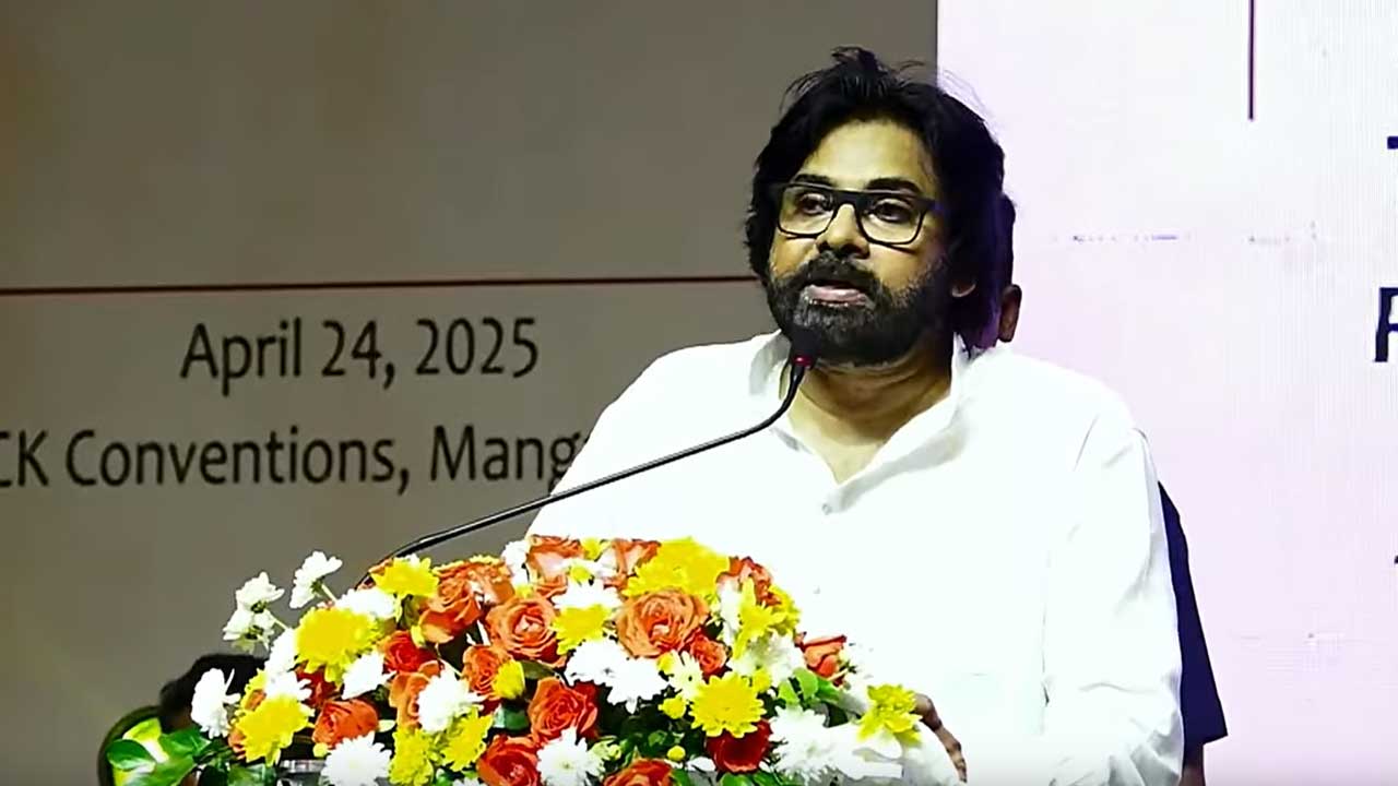 Deputy CM Pawan Kalyan: పంచాయితీ డబ్బులు పంచాయితీకే ఖర్చు పెట్టాలి..