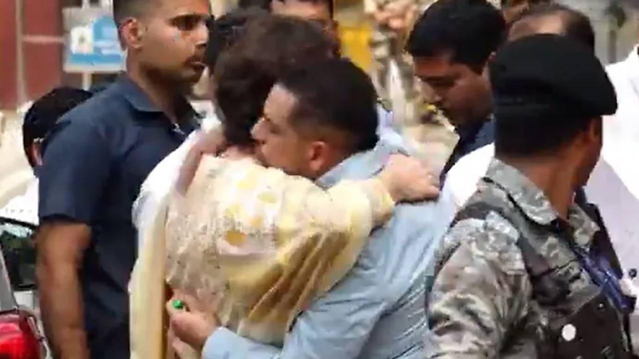 Robert Vadra: ప్రియాంకను కౌగిలించుకుని ఈడీ విచారణకు హాజరైన రాబర్ట్ వాద్రా