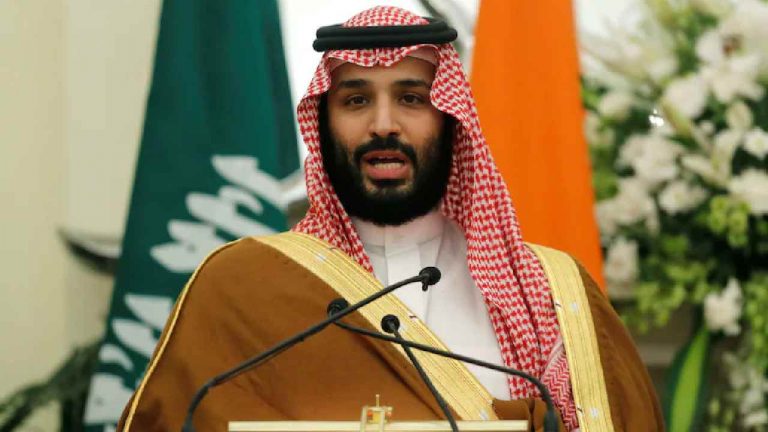 Saudi Arabia: భారత్, పాక్ సహా 14 దేశాలపై వీసా బ్యాన్ విధించిన సౌదీ.. కారణం ఇదే..