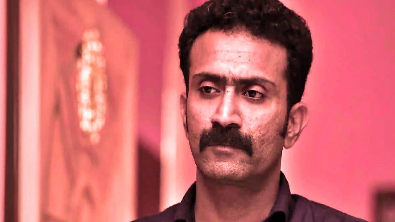 SHine Tom Chaco : రోడ్డు మీద కూర్చుని ఏడ్చాను.. దసరా విలన్ ఎమోషనల్..