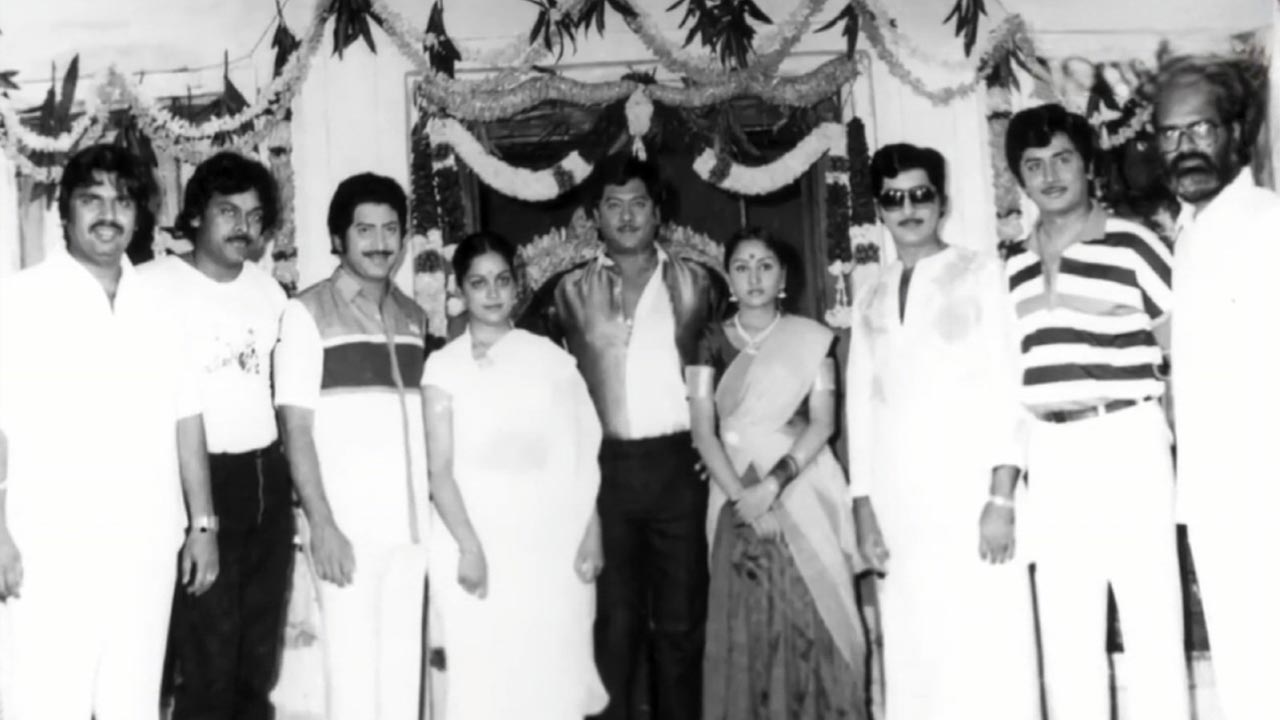 Tollywood Biggies : అగ్ర దర్శకులతో అగ్ర తారలు.. అరుదైన ఫొటో..