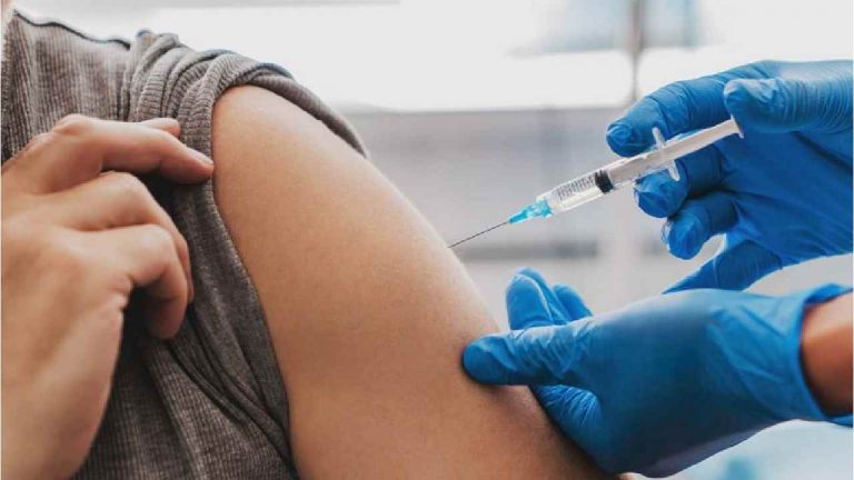 Vaccination: కుడి చేయి లేదా ఎడమ చేయి..? “టీకా ఇంజెక్షన్” ఇచ్చే ప్రాంతం ఎందుకు ముఖ్యం..?