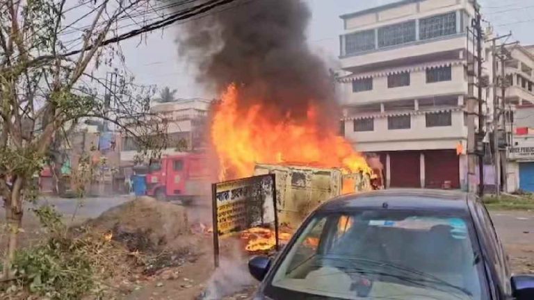 Waqf protest: బెంగాల్‌లో “వక్ఫ్” నిరసనల్లో హింస.. మమత ముస్లిం బుజ్జగింపు వల్లే అంటూ..