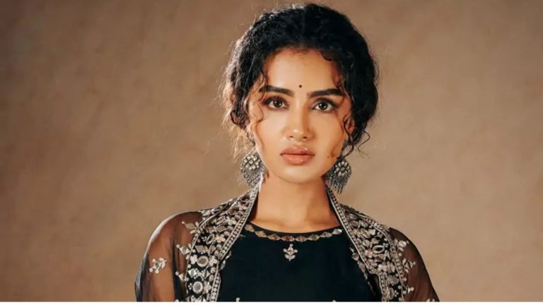 Anupama : అనుపమని పక్కన్న పెడుతున్న టాలీవుడ్..