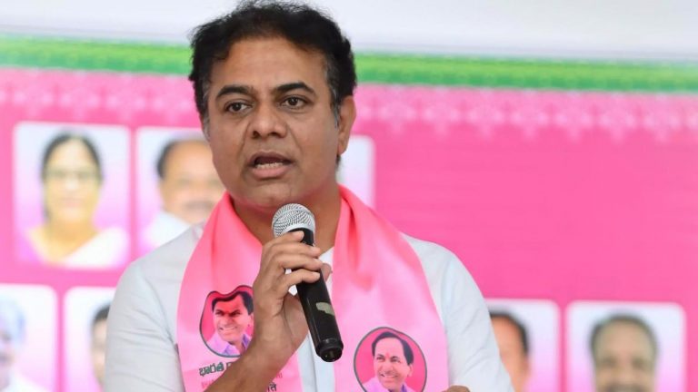 KTR : కొందరు పోలీసులు రేవంత్‌ రెడ్డి ప్రైవేట్‌ సైన్యంలా వ్యవహరిస్తున్నారు