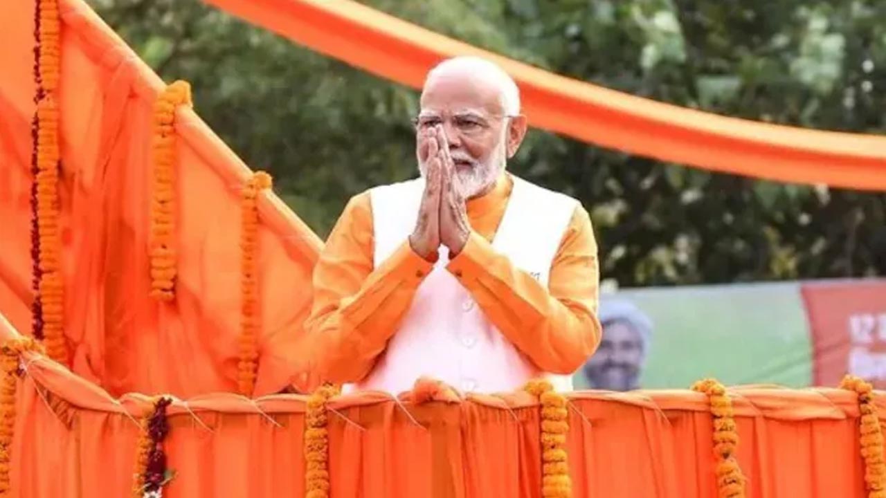 PM Modi: నేడు కాశీలో ప్రధాని మోడీ పర్యటన..  రూ.3,884.18 కోట్లతో శంకుస్థాపనలు