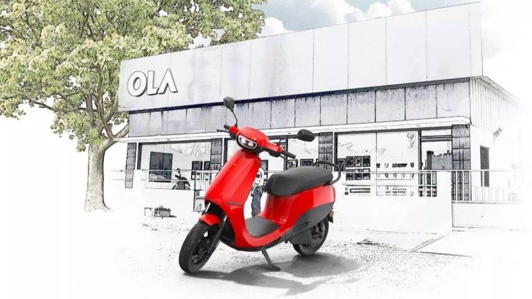 Ola Electric: ఓలా ఎలక్ట్రిక్ కు ప్రభుత్వం షాక్.. 75 షోరూమ్‌లు క్లోజ్..