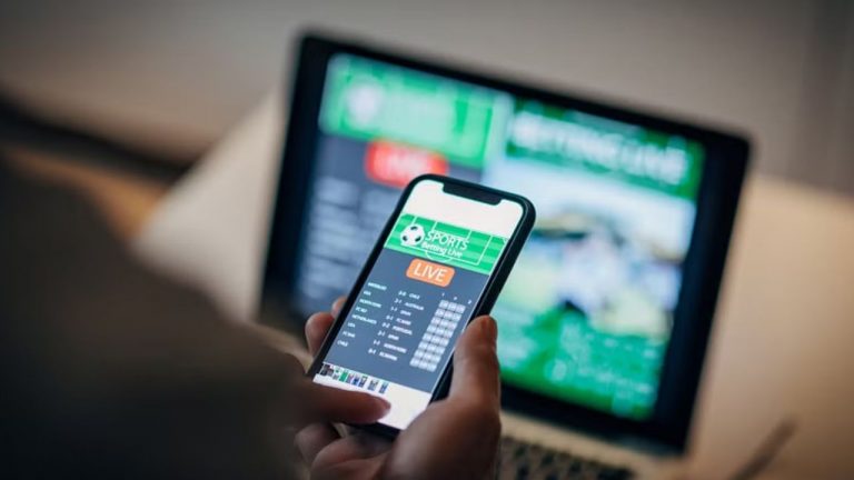 Online Betting: ఐపీఎల్ బెట్టింగ్‌లో కోటిన్నర పోగొట్టి.. పురుగుల మందు తాగిన వ్యక్తి!