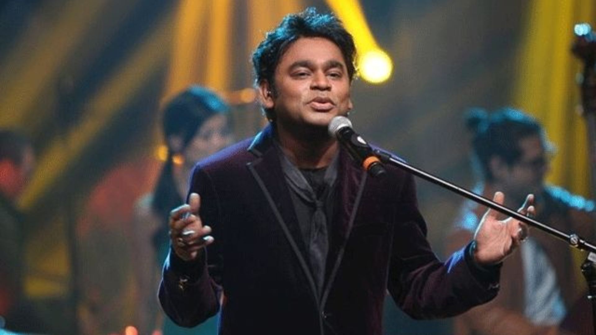 AR Rahman : నా వర్కింగ్ స్టైల్ గురించి మాట్లాడే హక్కు ఎవ్వరికీ లేదు..
