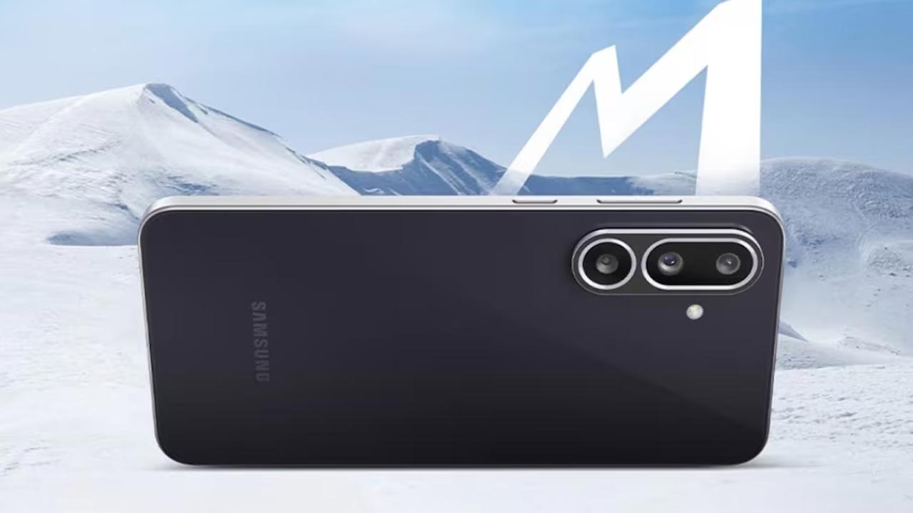 Samsung Galaxy M56: మెస్మరైజ్ చేసే ఫీచర్లతో సామ్ సంగ్ కొత్త 5G స్మార్ట్‌ఫోన్ విడుదల.. ఈ కార్డుపై రూ.3 వేల డిస్కౌంట్