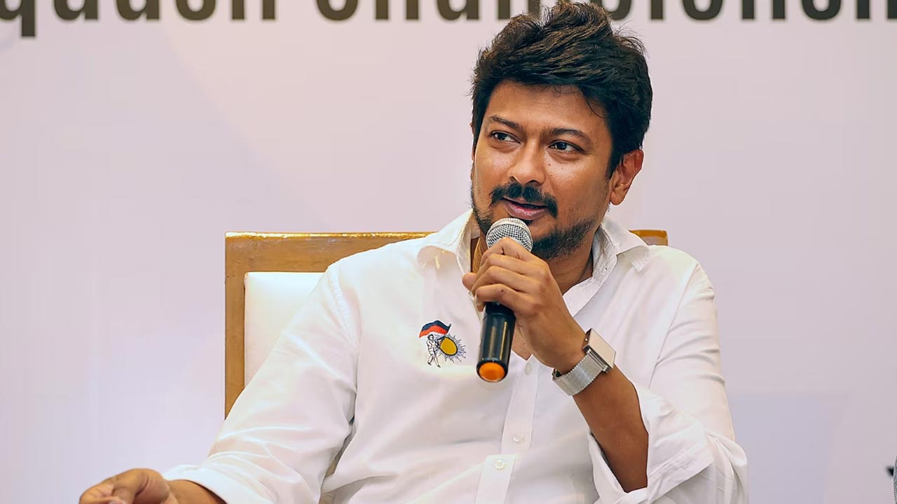 Udhayanidhi Stalin: హిందీకి వ్యతిరేకంగా పోరాడండి.. తమిళ భాషను కాపాడుకోవాలి!