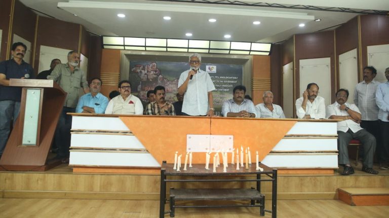 Tollywood :  కాశ్మీర్ ఉగ్రదాడిలో చనిపోయిన వారికి ఫిలిం ఛాంబర్ నివాళి!