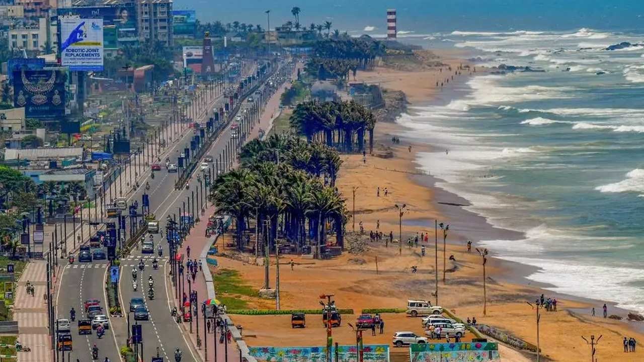 Land Allotments: విశాఖలో భూ కేటాయింపులపై కొత్త వివాదం..!