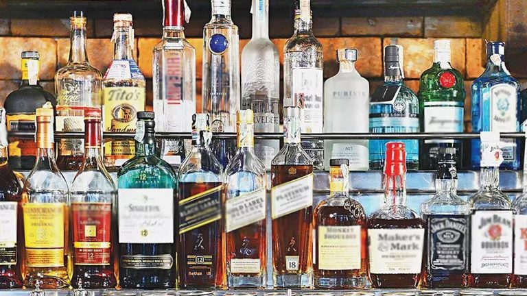 Andhra Pradesh: ఏపీలో 44 బార్లకు ఈ-వేలం..