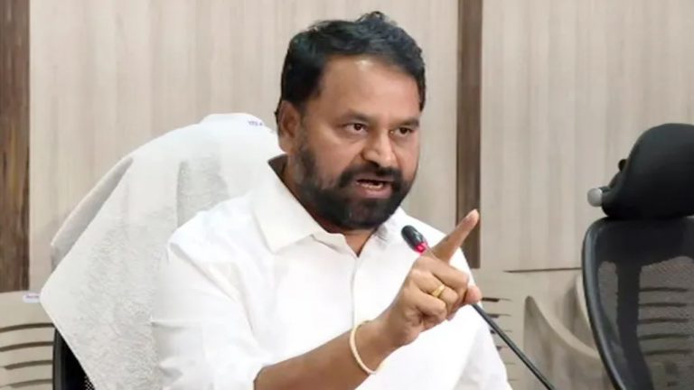 Addanki Dayakar : 1200 మంది అమరవీరుల త్యాగాల కంటే కేసీఆర్ దీక్ష ఎక్కువనా.?