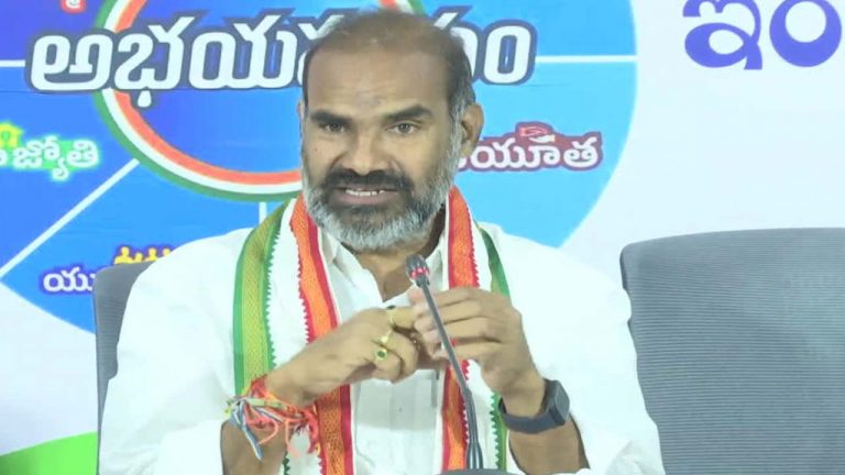Adi Srinivas: బీఆర్ఎస్ అధికారంలో ఉన్నప్పుడు నలుగురూ.. ఇప్పుడు నలుగురే..