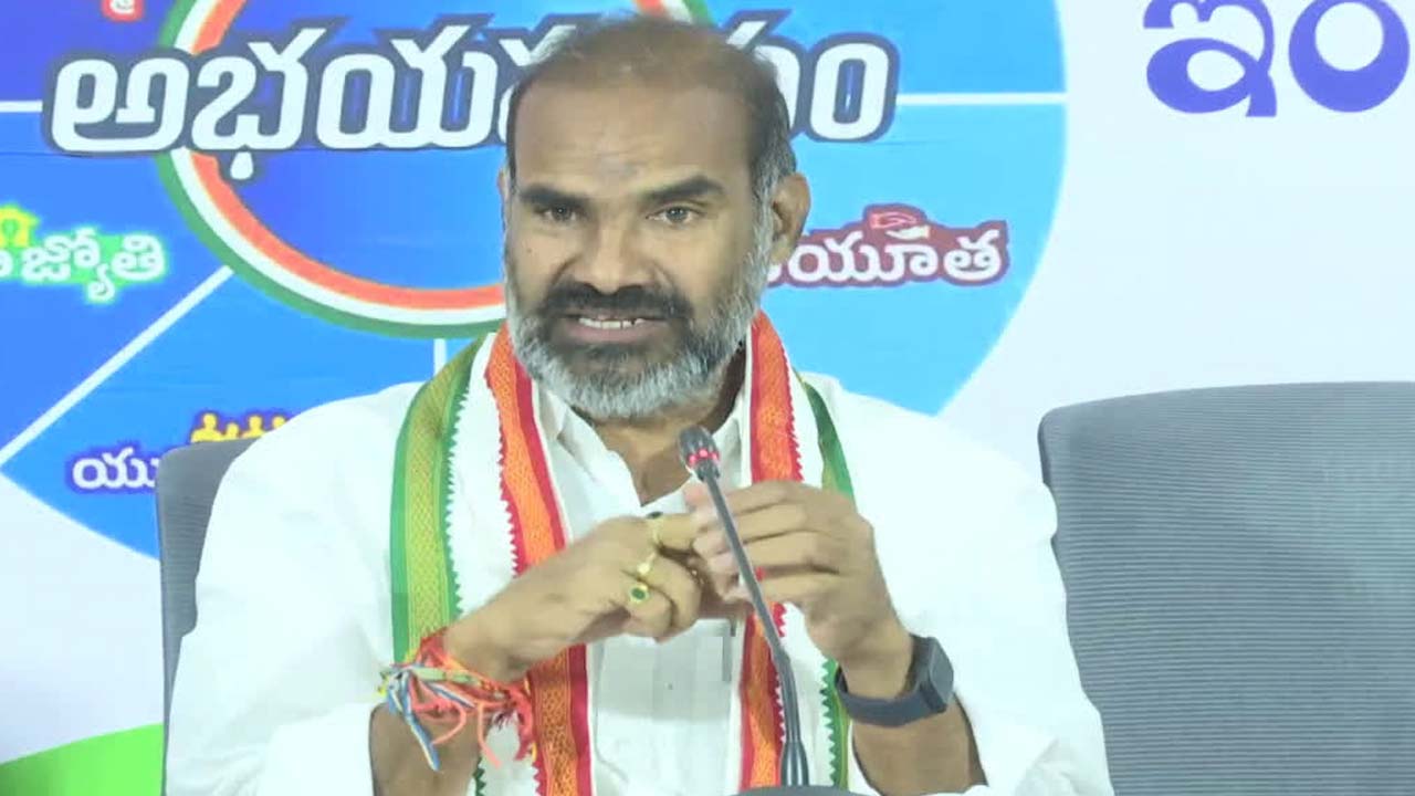 Adi Srinivas: బీఆర్ఎస్ అధికారంలో ఉన్నప్పుడు నలుగురూ.. ఇప్పుడు నలుగురే..