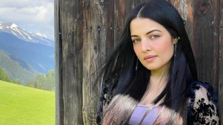 Celina Jaitly : క్షమాపణలు చెప్పను.. నా దేశం కోసమే నిలబడుతా.. హీరోయిన్ ప్రకటన