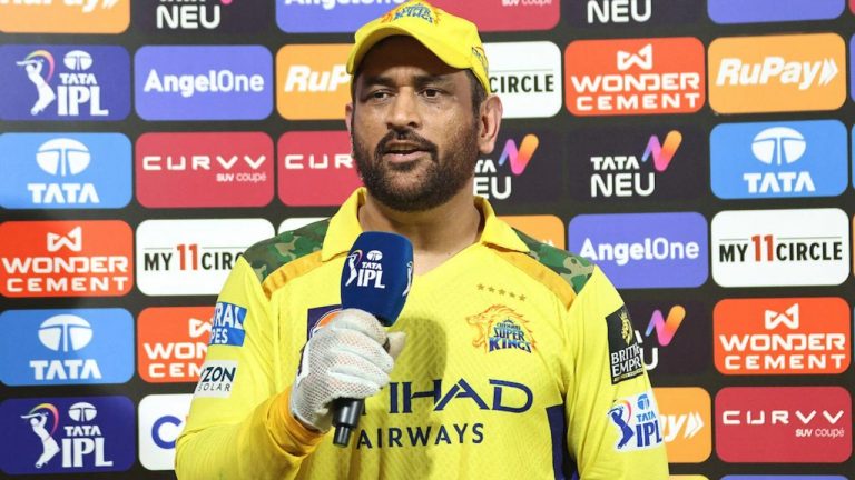 MS Dhoni: యువ క్రికెటర్లకు ఎంఎస్ ధోనీ క్లాస్..  ఒత్తిడికి గురికావొద్దని వెల్లడి
