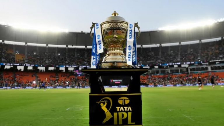 IPL 2025: అవి వద్దంటూ.. బీసీసీఐకి సునీల్‌ గవాస్కర్ విన్నపం!