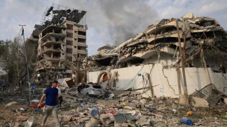 Israel-Hamas: గాజాలో ఇజ్రాయెల్ బాంబుల మోత.. 80 మంది పౌరులు మృతి..!