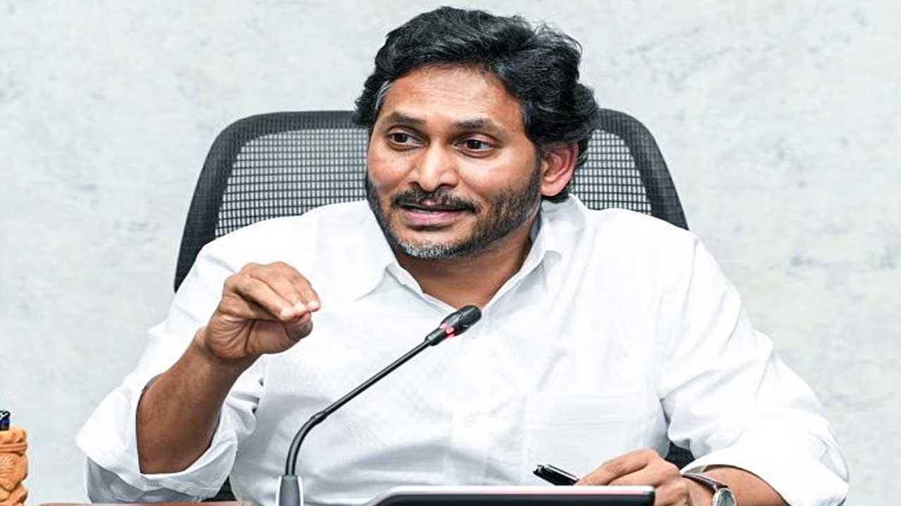 YS Jagan: తిరుపతిలో దళిత విద్యార్థిపై దాడి.. అధికార పార్టీ డైరెక్షన్‌లో కక్షసాధింపు చర్యలు