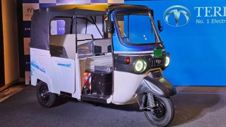 Kyoro Electric Auto: బడ్జెట్ ధరలో క్యోరో ఎలక్ట్రిక్ ఆటో విడుదల.. సింగిల్ ఛార్జ్ తో 200KM రేంజ్