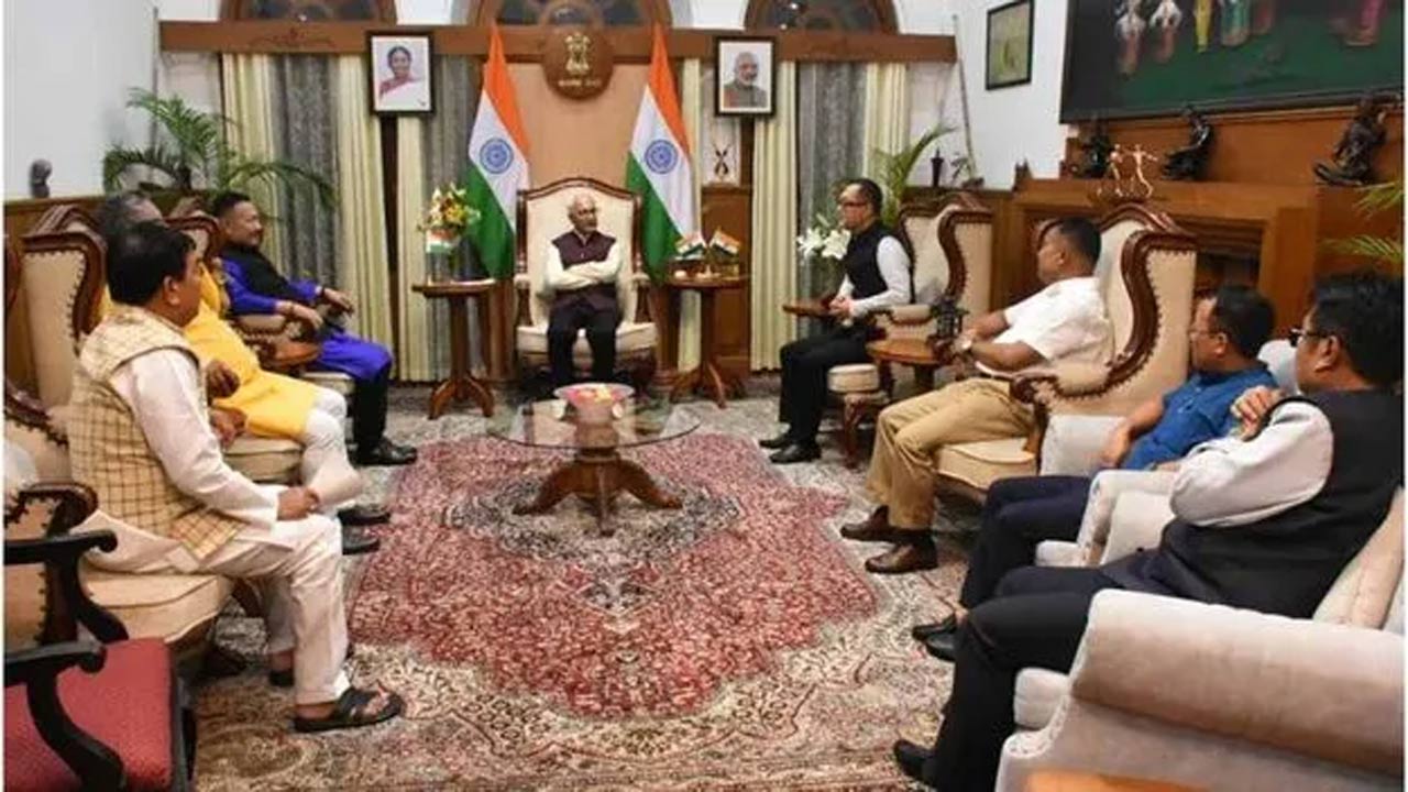 Manipur: మణిపూర్‌లో కీలక పరిణామం.. ప్రభుత్వ ఏర్పాటుకు గవర్నర్‌ను కలిసిన ఎమ్మెల్యేలు