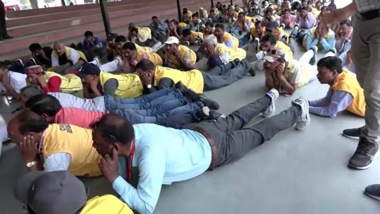 Mock Drill: హైదరాబాద్‌లో రేపు మాక్ డ్రిల్.. సైరన్ మోగగానే ప్రజలు ఏం చేయాలో తెలుసా?