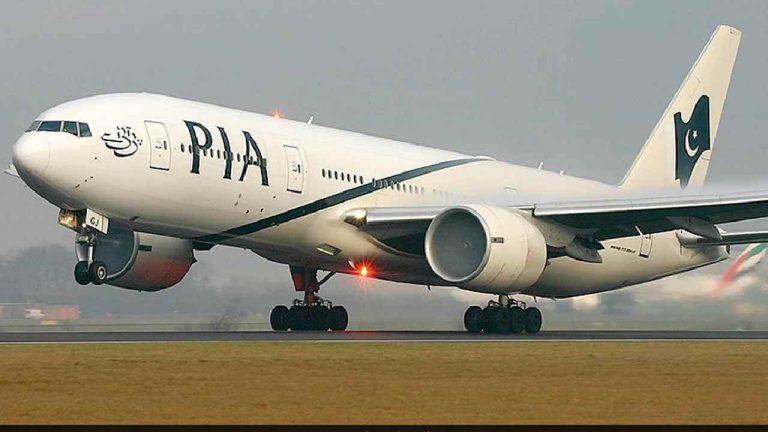 Pakistan: కరాచీ, లాహోర్ ఎయిర్‌స్పేస్‌ని పాక్షికంగా మూసేసిన పాకిస్తాన్..