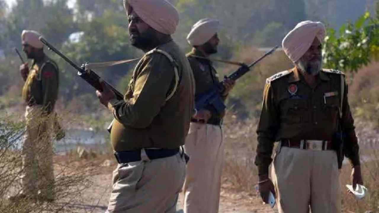 Punjab: అమృత్‌సర్‌లో ఇద్దరు పాక్ గూఢచారులు అరెస్ట్..