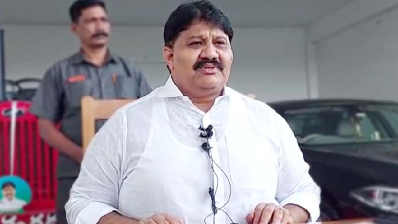 Siva Prasad Reddy: ఏడాది పాలనలో వెన్నుపోటు, మోసం, కుట్రలు తప్ప ఏం లేవు.. మాజీ ఎమ్మెల్యే బోల్డ్ కామెంట్స్..!