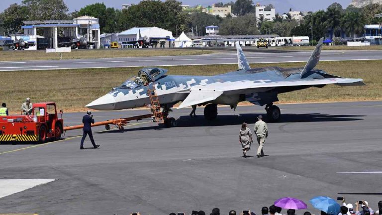 India Russia: రష్యా నుంచి SU-57 ఫైటర్ జెట్‌ని భారత్ కొనబోతోందా..? ఇదే జరిగితే చైనా, యూఎస్, ఫ్రాన్స్‌లకు భారీ దెబ్బ..