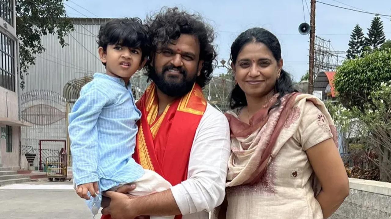 Shailesh : నా కొడుకు వెంకటేశ్వర స్వామితో మాట్లాడాడు : డైరెక్టర్ శైలేష్‌