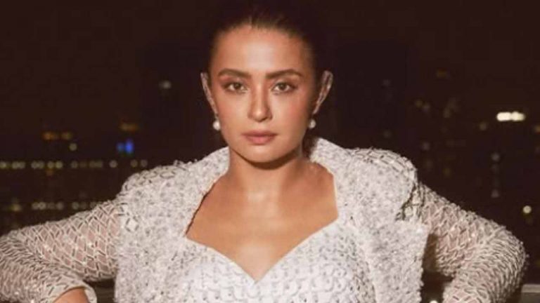 Surveen Chawla : ఆ డైరెక్టర్ లాగి ముద్దు పెట్టబోయాడు.. ‘రానా నాయుడు’ నటి ఆరోపణలు..